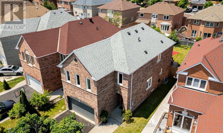36 TWISTED OAK STREET, Brampton (Sandringham-Wellington), Ontario, L6R1T1