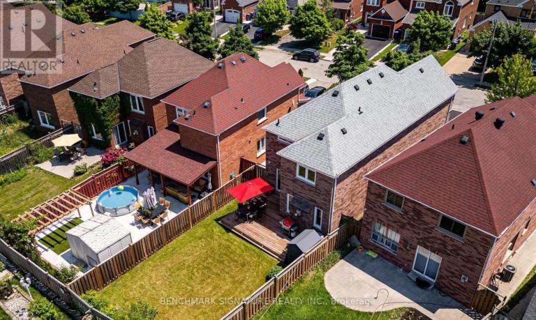 36 TWISTED OAK STREET, Brampton (Sandringham-Wellington), Ontario, L6R1T1