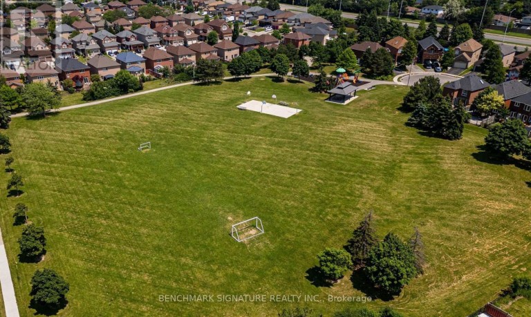 36 TWISTED OAK STREET, Brampton (Sandringham-Wellington), Ontario, L6R1T1