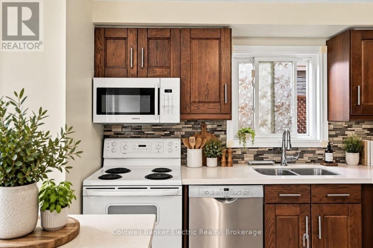 40 STEPHEN AVENUE, Clarington (Courtice), Ontario, L1E1Z1