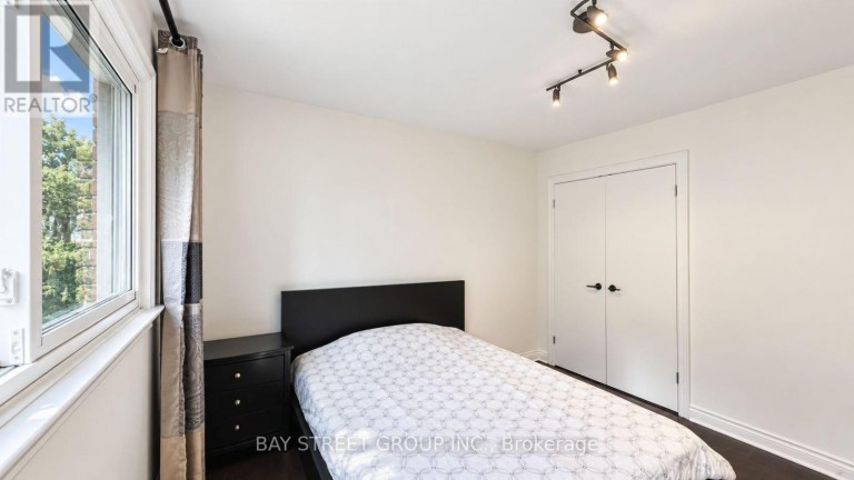 202 - 5 ELMIRA COURT, Toronto (Bayview Village), Ontario, M2K2T1