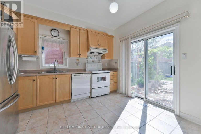 27 AVENIDA STREET, Markham (Middlefield), Ontario, L3S4J4