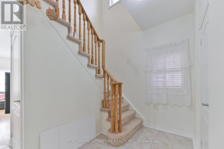 27 AVENIDA STREET, Markham (Middlefield), Ontario, L3S4J4