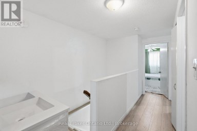 126 DINISON CRESCENT Kitchener Ontario photo 16