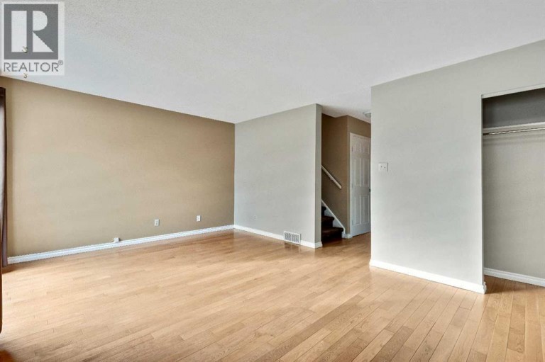 105, 107 Elm Place, Okotoks, Alberta, T1S1J1