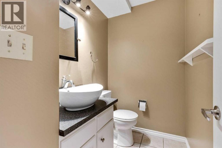 105, 107 Elm Place, Okotoks, Alberta, T1S1J1