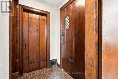 245 BERNARD AVENUE London East (East B) Ontario photo 20