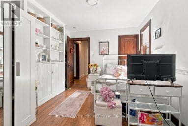 245 BERNARD AVENUE London East (East B) Ontario photo 23