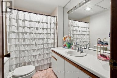 245 BERNARD AVENUE London East (East B) Ontario photo 28