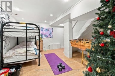 245 BERNARD AVENUE London East (East B) Ontario photo 37