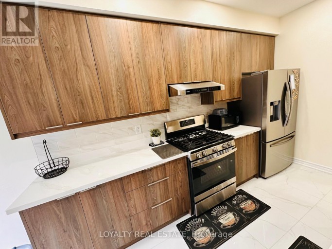 28 THORP CRESCENT, Ajax (Central West), Ontario, L1T0G9