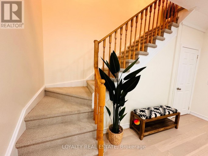 28 THORP CRESCENT, Ajax (Central West), Ontario, L1T0G9
