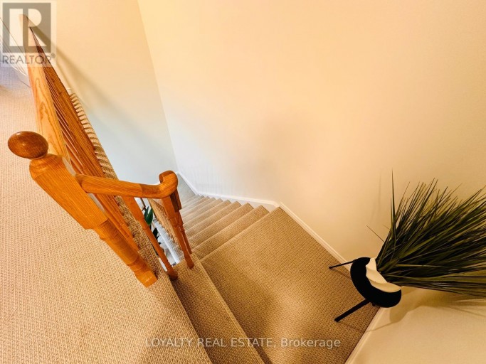 28 THORP CRESCENT, Ajax (Central West), Ontario, L1T0G9
