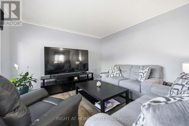 1351 WARDEN AVENUE, Toronto (Wexford-Maryvale), Ontario, M1R2R9