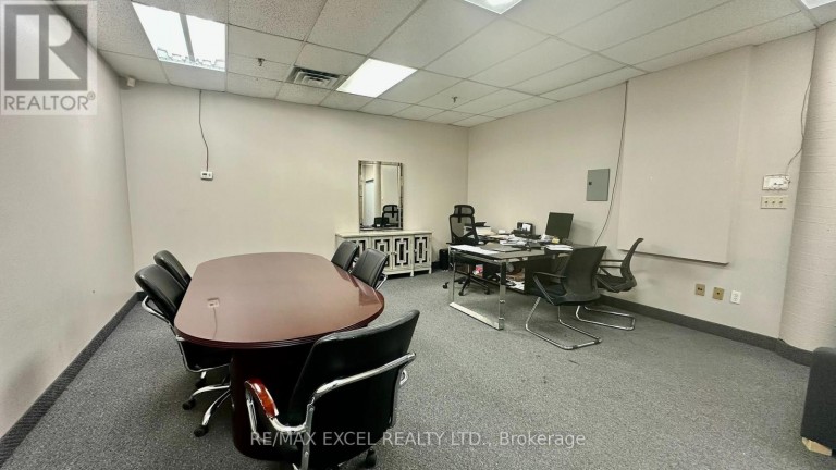 102 - 2425 EGLINTON AVENUE E, Toronto (Kennedy Park), Ontario, M1K4G8