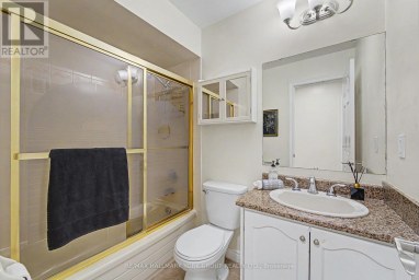 89 METRO ROAD N Georgina (Keswick North) Ontario photo 16