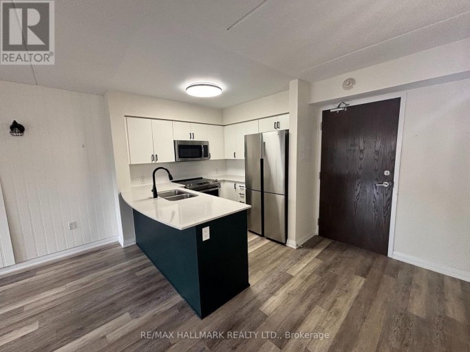 216 - 40 VIA ROSEDALE AVENUE, Brampton (Sandringham-Wellington), Ontario, L6R4A4
