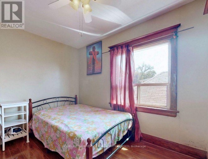 94 YPRES ROAD, Toronto (Keelesdale-Eglinton West), Ontario, M6M1P3