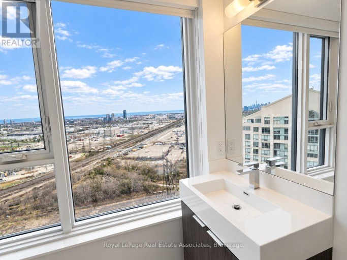 PH2408 - 30 SAMUEL WOOD WAY, Toronto (Islington-City Centre West), Ontario, M9B0C9