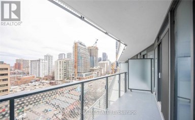2612 - 11 WELLESLEY STREET Toronto (Church-Yonge Corridor) Ontario photo 11
