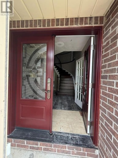 8 BUTTERFIELD CRESCENT, Whitby (Rolling Acres), Ontario, L1R1J2