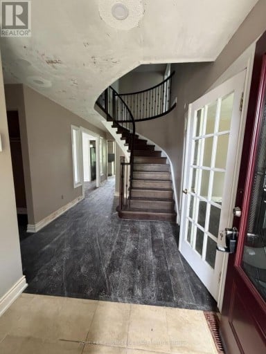 8 BUTTERFIELD CRESCENT, Whitby (Rolling Acres), Ontario, L1R1J2