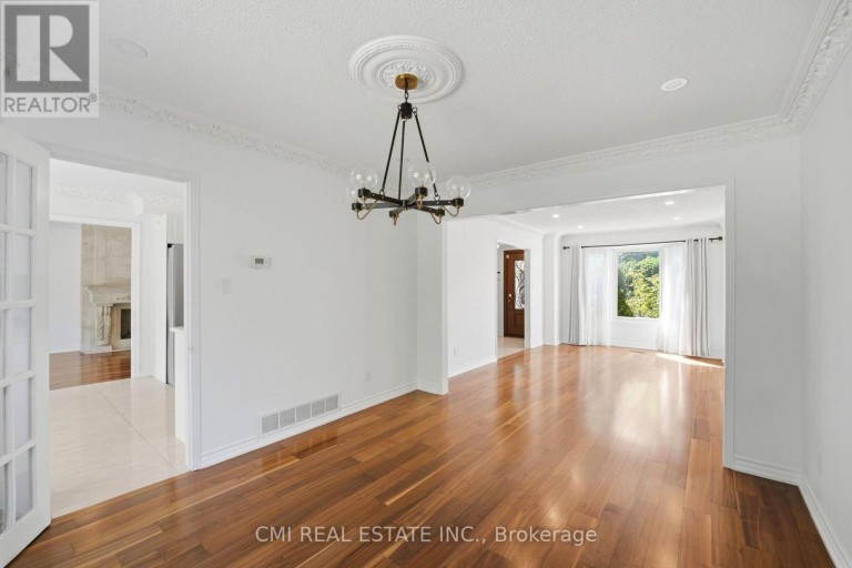 127 O'CONNOR CRESCENT, Richmond Hill (North Richvale), Ontario, L4C7R7
