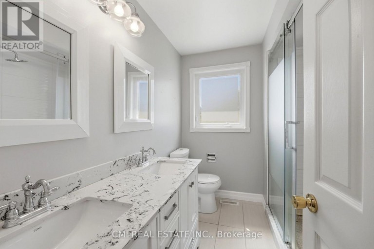 127 O'CONNOR CRESCENT, Richmond Hill (North Richvale), Ontario, L4C7R7