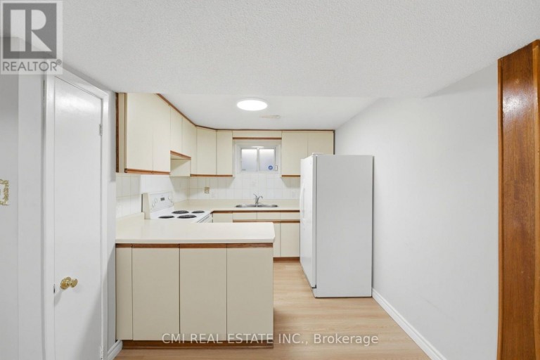127 O'CONNOR CRESCENT, Richmond Hill (North Richvale), Ontario, L4C7R7