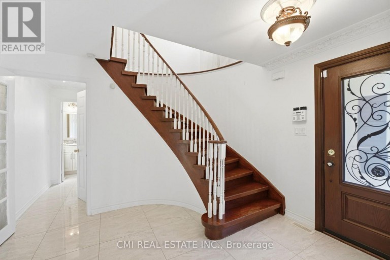 127 O'CONNOR CRESCENT, Richmond Hill (North Richvale), Ontario, L4C7R7