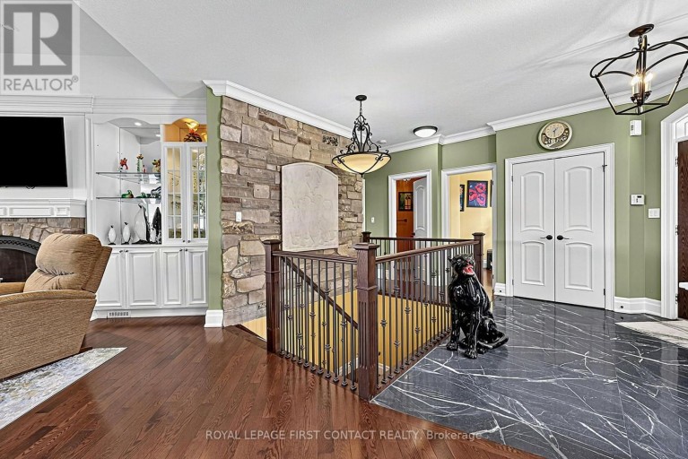 35 WENDAT TRAIL, Springwater (Midhurst), Ontario, L9X0V4