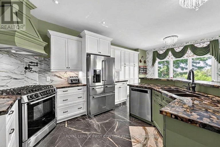 35 WENDAT TRAIL, Springwater (Midhurst), Ontario, L9X0V4