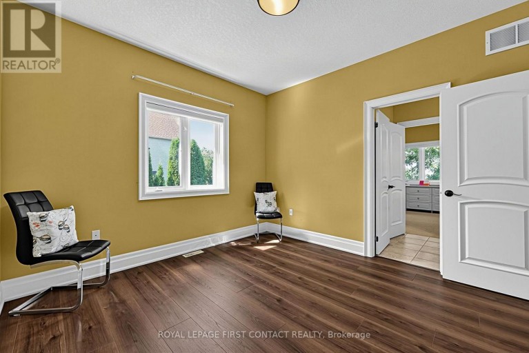 35 WENDAT TRAIL, Springwater (Midhurst), Ontario, L9X0V4