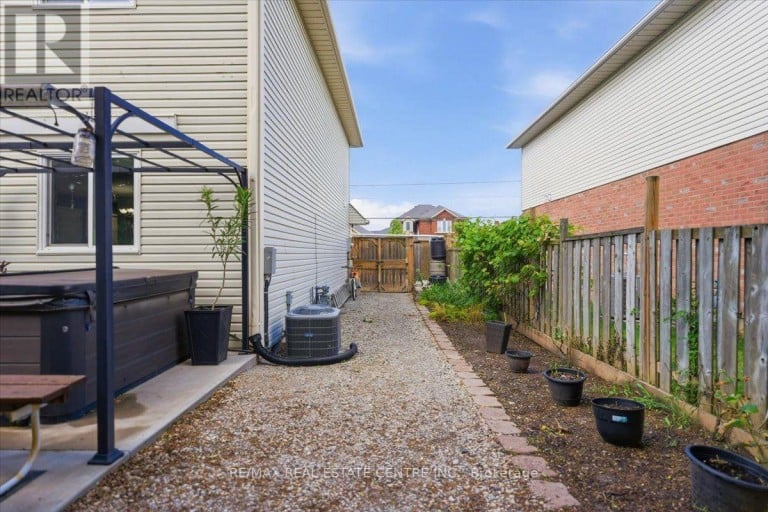 4804 JOHN STREET, Lincoln (Beamsville), Ontario, L3J0P5