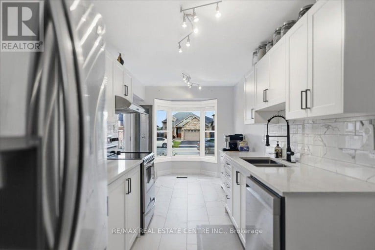 4804 JOHN STREET, Lincoln (Beamsville), Ontario, L3J0P5