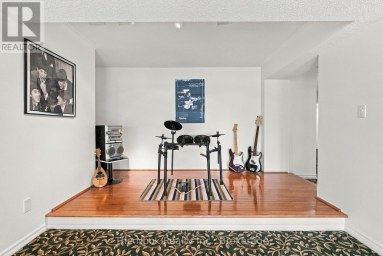 70 James Rowe Drive, Whitby (williamsburg) Ontario