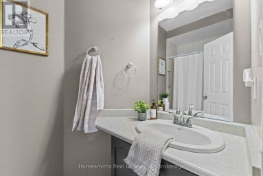461 KING AVENUE E Clarington (Newcastle) Ontario photo 16