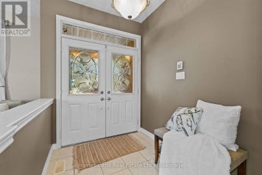 461 KING AVENUE E Clarington (Newcastle) Ontario photo 2