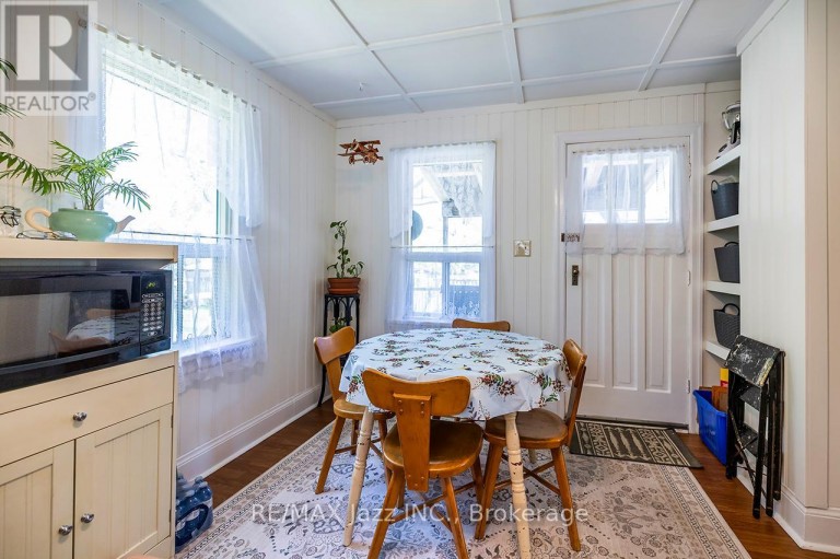 162 COLLEGE AVENUE, Oshawa (Vanier), Ontario, L1J1R4