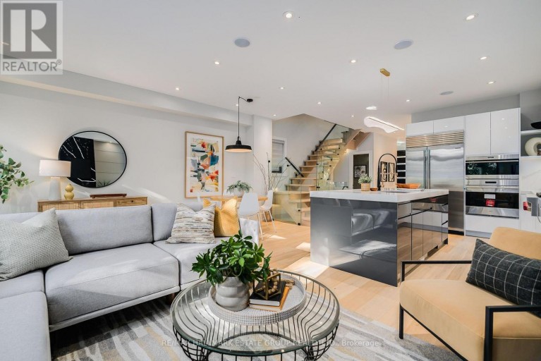 70 BELLEFAIR AVENUE, Toronto (The Beaches), Ontario, M4L3T8
