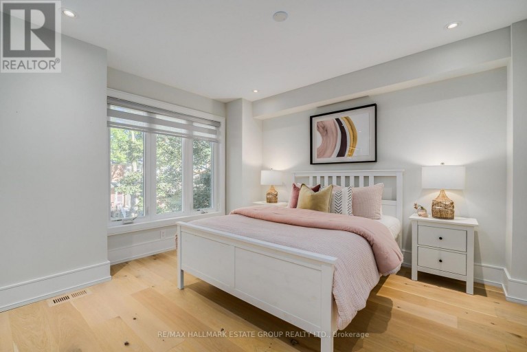 70 BELLEFAIR AVENUE, Toronto (The Beaches), Ontario, M4L3T8