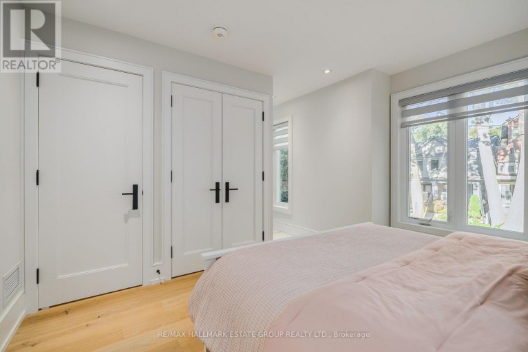 70 BELLEFAIR AVENUE, Toronto (The Beaches), Ontario, M4L3T8