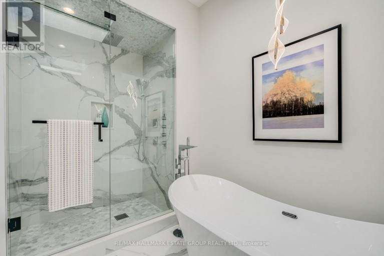 70 BELLEFAIR AVENUE, Toronto (The Beaches), Ontario, M4L3T8