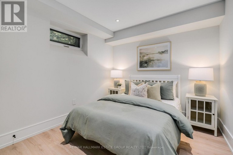 70 BELLEFAIR AVENUE, Toronto (The Beaches), Ontario, M4L3T8