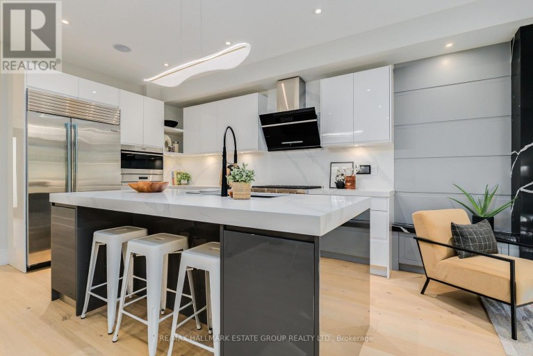 70 BELLEFAIR AVENUE, Toronto (The Beaches), Ontario, M4L3T8