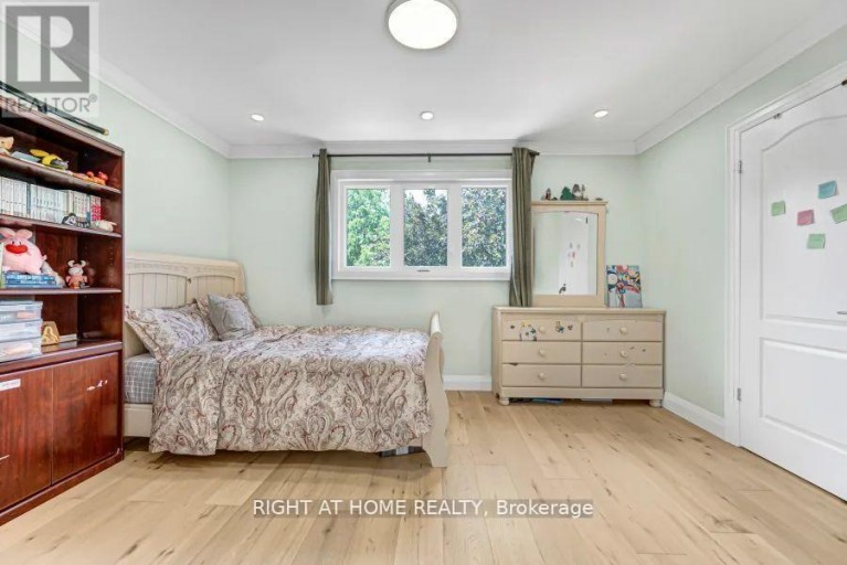 35 HARMONY HILL CRESCENT, Richmond Hill (Mill Pond), Ontario, L4C8Z2