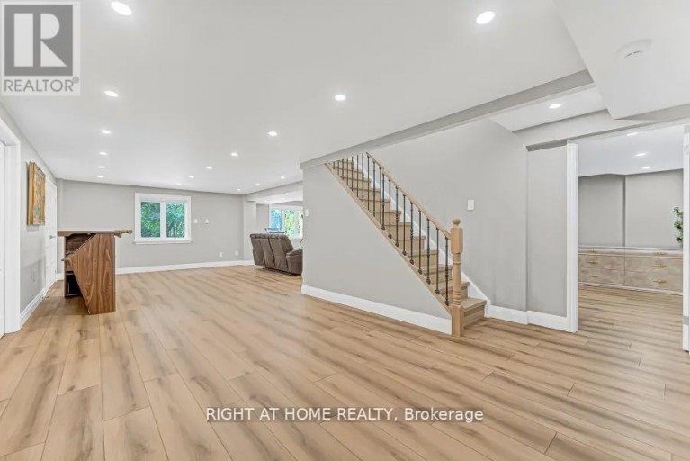 35 HARMONY HILL CRESCENT, Richmond Hill (Mill Pond), Ontario, L4C8Z2