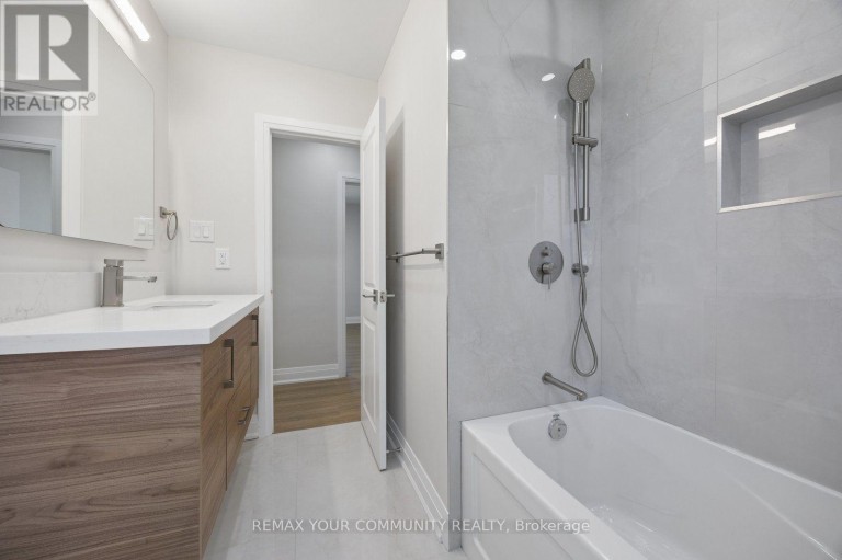 110 EVAHILL CRESCENT, Richmond Hill (Mill Pond), Ontario, L4C4S7