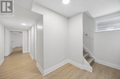 110 EVAHILL CRESCENT Richmond Hill (Mill Pond) Ontario photo 14