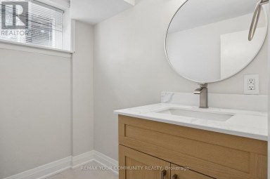 110 EVAHILL CRESCENT Richmond Hill (Mill Pond) Ontario photo 17